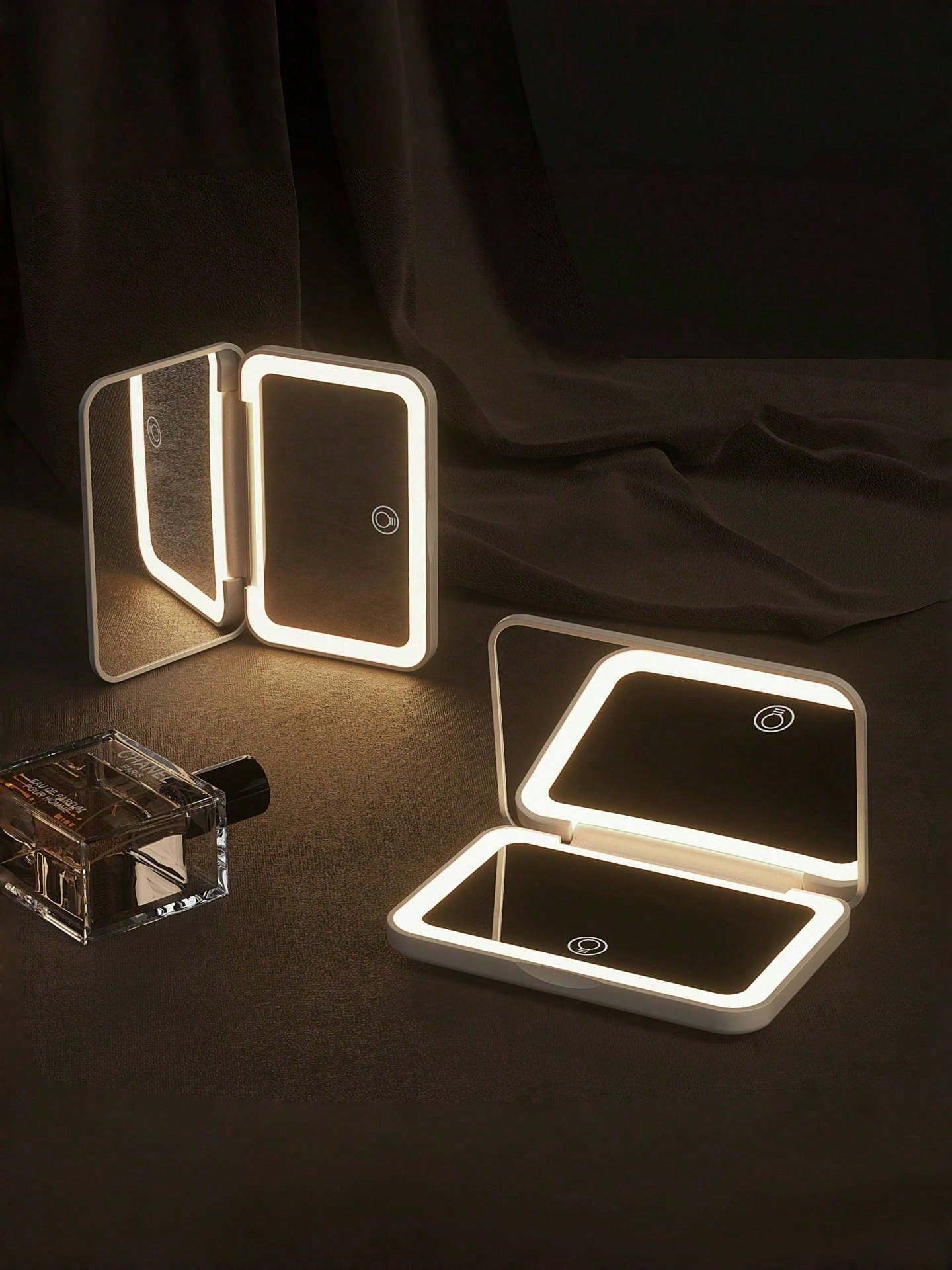 Travel Accessories As Gifts - LED-make-upspiegel met touchscreen, 3 lichtmodi, inklapbare,
